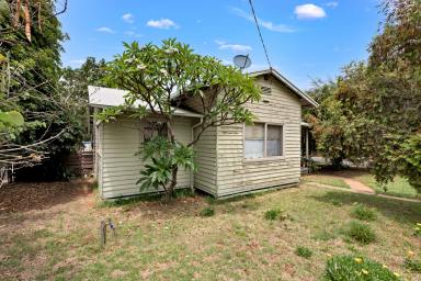 House Sold - VIC - Red Cliffs - 3496 - Investor's or renovators Dream: 3BR Property, Auction on 2nd February  (Image 2)