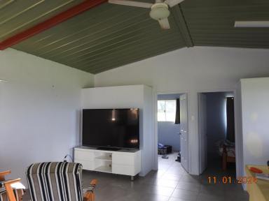 House Leased - QLD - Nanango - 4615 - Modern 2 Bedroom home with amazing views  (Image 2)