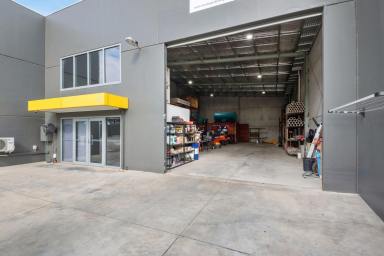 Industrial/Warehouse Sold - VIC - East Bendigo - 3550 - LOW MAINTENANCE TENANTED WAREHOUSE IN VISIBLE EAST BENDIGO LOCATION  (Image 2)