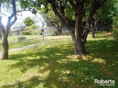 House For Lease - TAS - Glenorchy - 7010 - Spacious 3 bedroom family home  (Image 2)