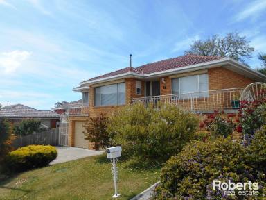 House Leased - TAS - Glenorchy - 7010 - Spacious 3 bedroom family Home  (Image 2)
