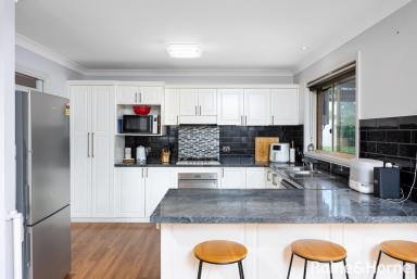 House Sold - NSW - Estella - 2650 - Eyes on Osprey  (Image 2)