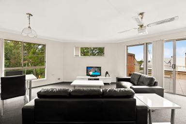 Townhouse Leased - QLD - Newtown - 4350 - Fully Furnished neat and tidy Unit close to CBD  (Image 2)