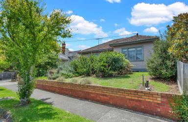 House Sold - VIC - Moonee Ponds - 3039 - WAITING TO DEVELOP? - IDEAL PROPERTY TO BUILD YOUR DREAM HOME OR DEVELOP MULTIPLE DWELLINGS (STCA)  (Image 2)