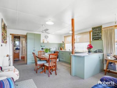 House For Sale - TAS - Ulverstone - 7315 - A Great Property in Central Ulverstone!  (Image 2)