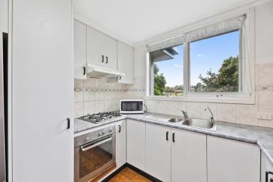 House Sold - VIC - Drouin - 3818 - ENTRY LEVEL OPPORTUNITY  (Image 2)