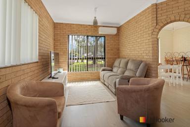 Townhouse Sold - NSW - Batemans Bay - 2536 - Boating, Fishing, Golf and Dining all within 1km!!  (Image 2)