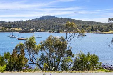 House For Sale - TAS - Murdunna - 7178 - "Bright Waters" North facing home, positioned  across the road from the waterfront  (Image 2)