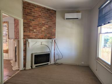 House Leased - VIC - Ballarat East - 3350 - TWO BEDROOM HOUSE CLOSE TO ALL AMENITIES  (Image 2)