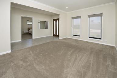 Other (Residential) Sold - VIC - Swan Hill - 3585 - Live a life of luxury!  (Image 2)