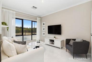 House Sold - WA - Lakelands - 6180 - Stunning Home - Walk To Train Station  (Image 2)