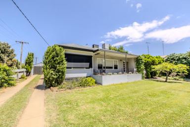 House For Sale - VIC - Ouyen - 3490 - Conveniently located Fully renovated home!  (Image 2)