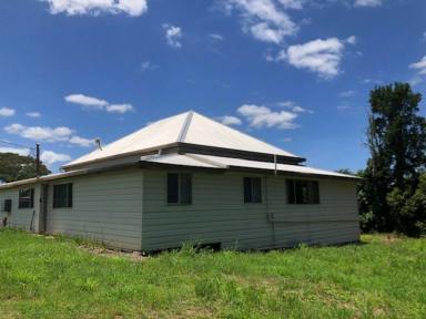 House Leased - NSW - Eltham - 2480 - Farm House with Lovely Valley Views  (Image 2)