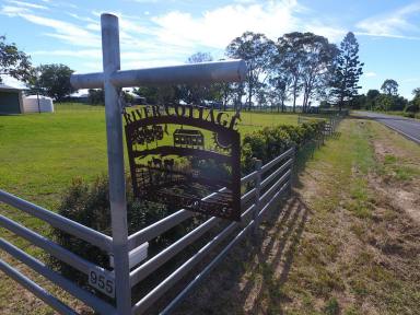 Lifestyle For Sale - NSW - Swan Bay - 2471 - COTTAGE DOWN BY THE RIVER ...  (Image 2)