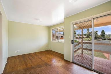 Unit Leased - QLD - Rockville - 4350 - Tidy 2-bedroom unit on a generous fully fenced block  (Image 2)