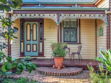 House Sold - VIC - Echuca - 3564 - "ROSEBANK COTTAGE" Murray River Historical Country Home Circa 1860's  (Image 2)