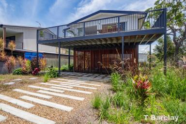House For Sale - QLD - Russell Island - 4184 - Renovated Coastal Cottage - Move In and Enjoy the Sea Views and Breezes  (Image 2)
