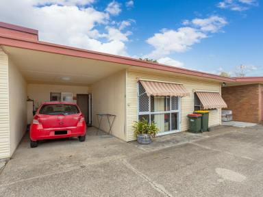 Unit For Sale - NSW - Old Bar - 2430 - CONVENIENT AND CENTRAL INVESTMENT  (Image 2)