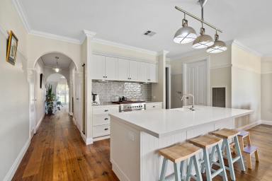House For Sale - VIC - Elmore - 3558 - EXQUISTITE VICTORIAN-INSPIRED RESIDENCE ON A SPRAWLING 4000m2 BLOCK (Image 2)