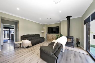 House For Sale - NSW - Batlow - 2730 - Batlow's Best! (Image 2)