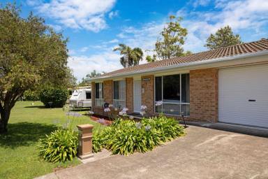 House Sold - NSW - Maloneys Beach - 2536 - Immaculate Home, Seaside Location  (Image 2)