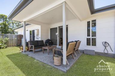 Duplex/Semi-detached Sold - QLD - Peregian Springs - 4573 - Exceptional family living in this highly sought after pocket of Peregian Springs  (Image 2)
