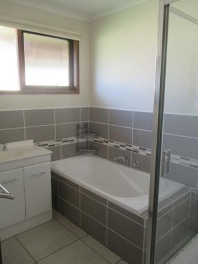 House Leased - VIC - Bairnsdale - 3875 - WEST BAIRNSDALE HOME  (Image 2)