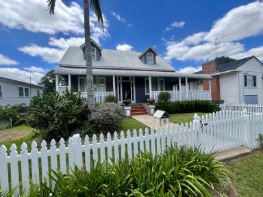 House Leased - NSW - Grafton - 2460 - ‘ROSEBANK’ – TIMELESS LUXURY IN DOVEDALE  (Image 2)