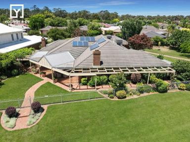 House For Sale - VIC - Kialla - 3631 - Well Crafted 4-Bedroom + Study  - An Oasis with Breathtaking Lake Kialla Views  (Image 2)