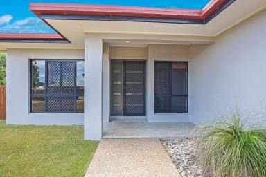 House Leased - QLD - Gordonvale - 4865 - 5/2- Application approved -   Large Family Home - Fully Tiled - Large Backyard - Side Access  (Image 2)