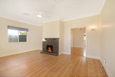 House Leased - QLD - South Toowoomba - 4350 - Beautifully Renovated Home - Close to Town  (Image 2)
