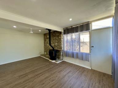 House Leased - NSW - Cooma - 2630 - 7 Walla Street  (Image 2)