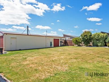 House For Sale - TAS - Turners Beach - 7315 - Sprawling Family Residence with Huge Shed and Workshop  (Image 2)