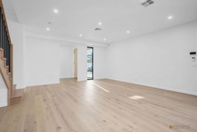 House Leased - VIC - Seaford - 3198 - LESS THAN 12 MONTHS OLD | ELEGANT, SMART AND INNOVATIVE BUILD  (Image 2)
