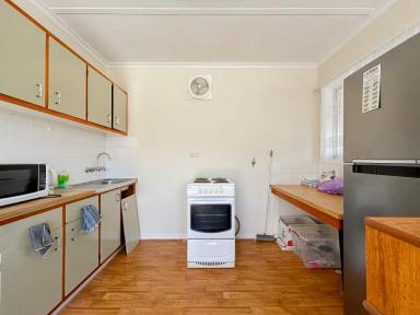 Unit Leased - VIC - Swan Hill - 3585 - Central 1 bedroom unit  (Image 2)