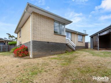House Leased - TAS - Ravenswood - 7250 - Don't miss this great opportunity!  (Image 2)