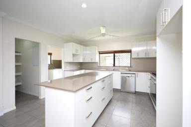 House Leased - QLD - Edmonton - 4869 - 8/2/24- Application approved - Exceptional Fully Airconditioned & Tiled Family Entertainer  (Image 2)