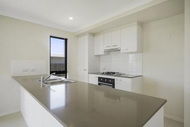 House Leased - QLD - Wyreema - 4352 - Modern Family Home in Small Community!  (Image 2)