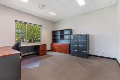 Office(s) Sold - VIC - East Bendigo - 3550 - SUBSTANTIAL OFFICE WITH WAREHOUSE IN IDEAL EAST BENDIGO LOCATION  (Image 2)