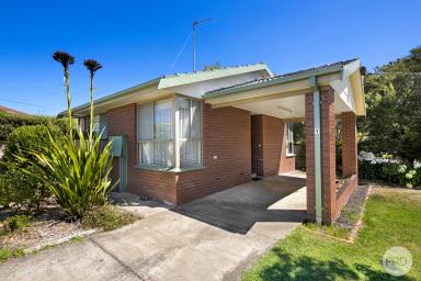 Unit For Sale - VIC - Ballarat East - 3350 - Exceptional Townhouse In Ballarat East On A Generous 439m² Land  (Image 2)