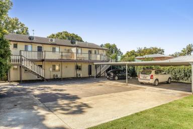 Block of Units Sold - QLD - South Toowoomba - 4350 - UNDER CONTRACT BY SUE EDWARDS & MURRAY TROY - ELDERS REAL ESTATE TOOWOOMBA  (Image 2)