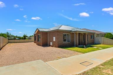 House For Sale - VIC - Mildura - 3500 - New year, new home, new beginning  (Image 2)