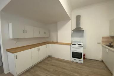 Unit Leased - NSW - West Wollongong - 2500 - RENOVATED ONE BEDROOM APARTMENT  (Image 2)