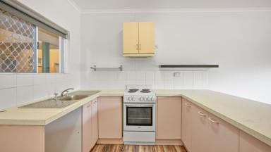 Unit For Sale - QLD - Cairns North - 4870 - Inner City Location - Affordable Two Bedroom Unit -  Snap it up, NOW!  (Image 2)