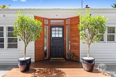 House For Sale - VIC - Red Hill South - 3937 - Enchanting Treechange on an Acre with Bay Views  (Image 2)