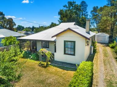 House For Sale - VIC - Clunes - 3370 - 1362M2 Central With Services - Visionaries Stop Here!  (Image 2)