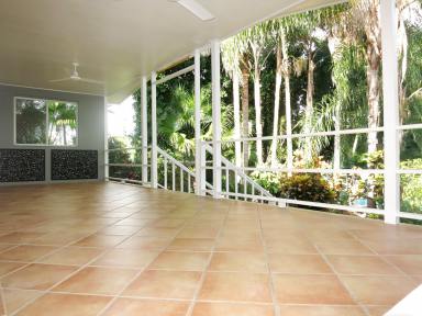 House For Sale - QLD - Cardwell - 4849 - Beautifully presented 2b/r beachside home, close to the beach  (Image 2)