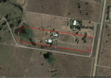Lifestyle For Sale - QLD - Bouldercombe - 4702 - THE ‘BOULDY’ AND THE BEAUTIFUL!!  (Image 2)