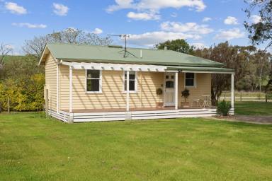 House For Lease - VIC - Euroa - 3666 - Fully Furnished Quiet Living!  (Image 2)