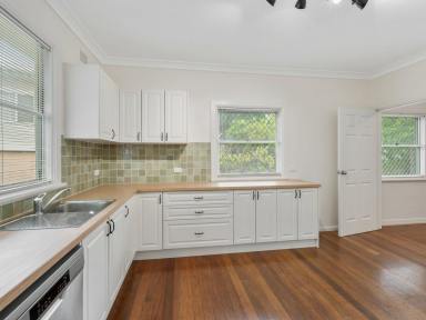 House Leased - NSW - Lismore Heights - 2480 - ** ARRANGE AN INSPECTION TIME ONLINE LJHOOKER.COM**  (Image 2)